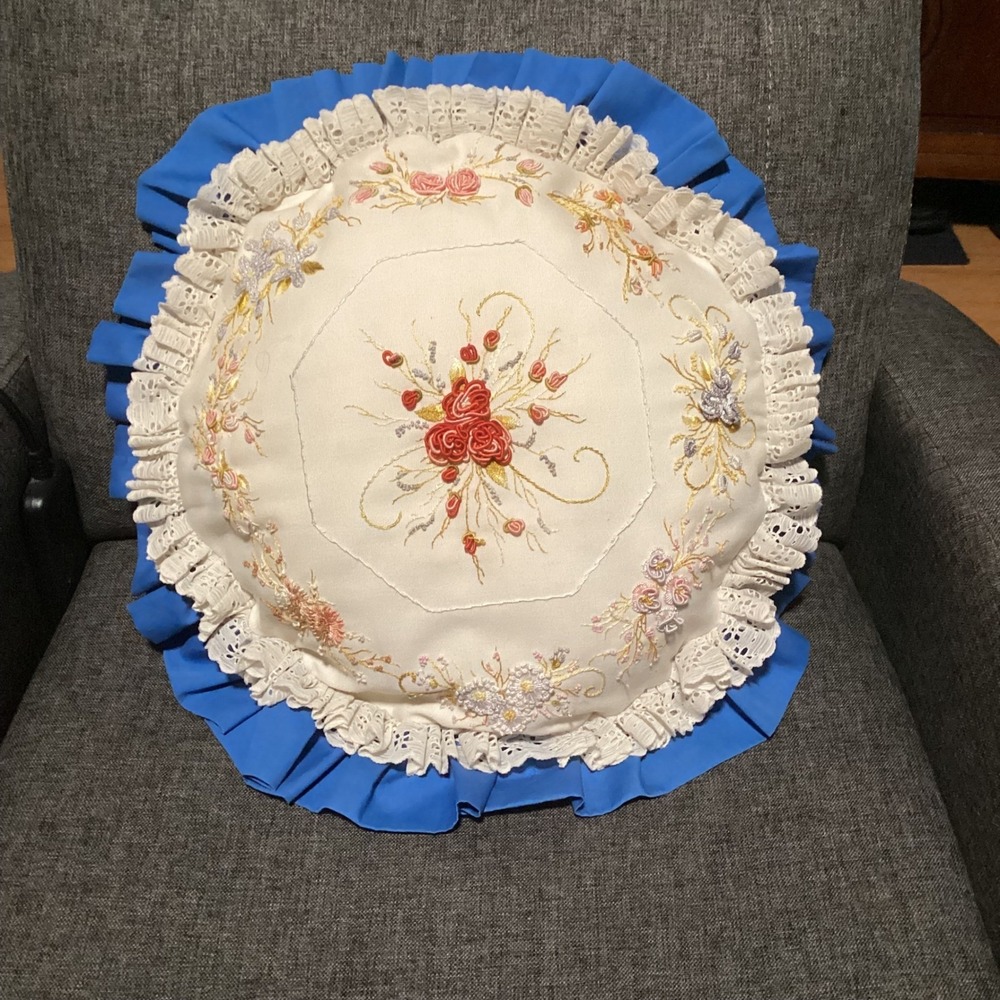 Vtg. Round Floral Embroidered Pillow White Lace Royal Blue Ruffle Accent 13.5"